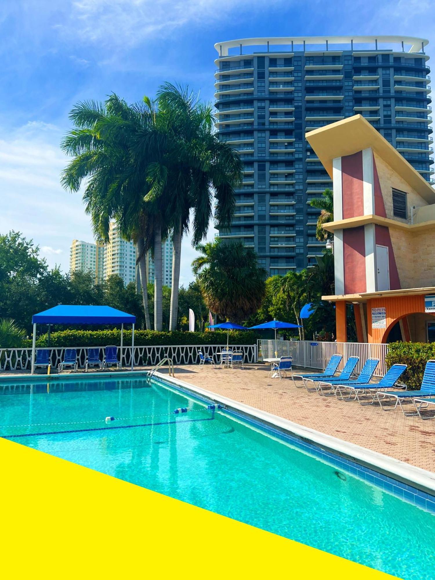 Bposhtels Hollywood Florida Hostel Hallandale Beach Exterior photo